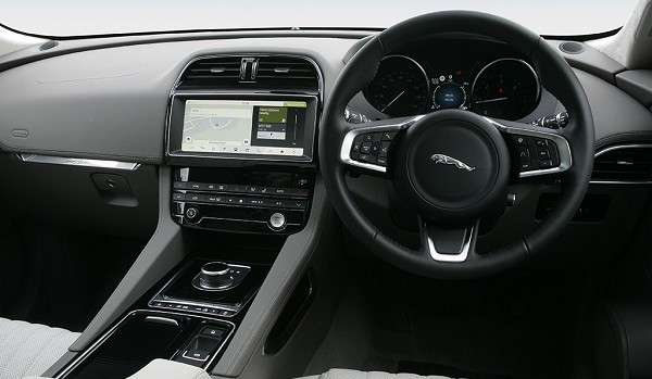 Jaguar F-Pace Estate 3.0d V6 Portfolio 5dr Auto AWD