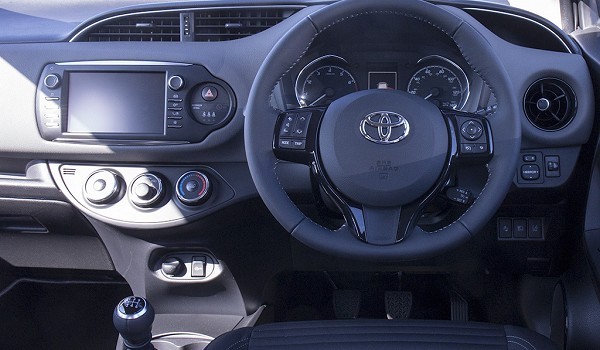 Toyota Yaris Hatchback 1.5 Hybrid Y20 5dr CVT [Bi-tone]